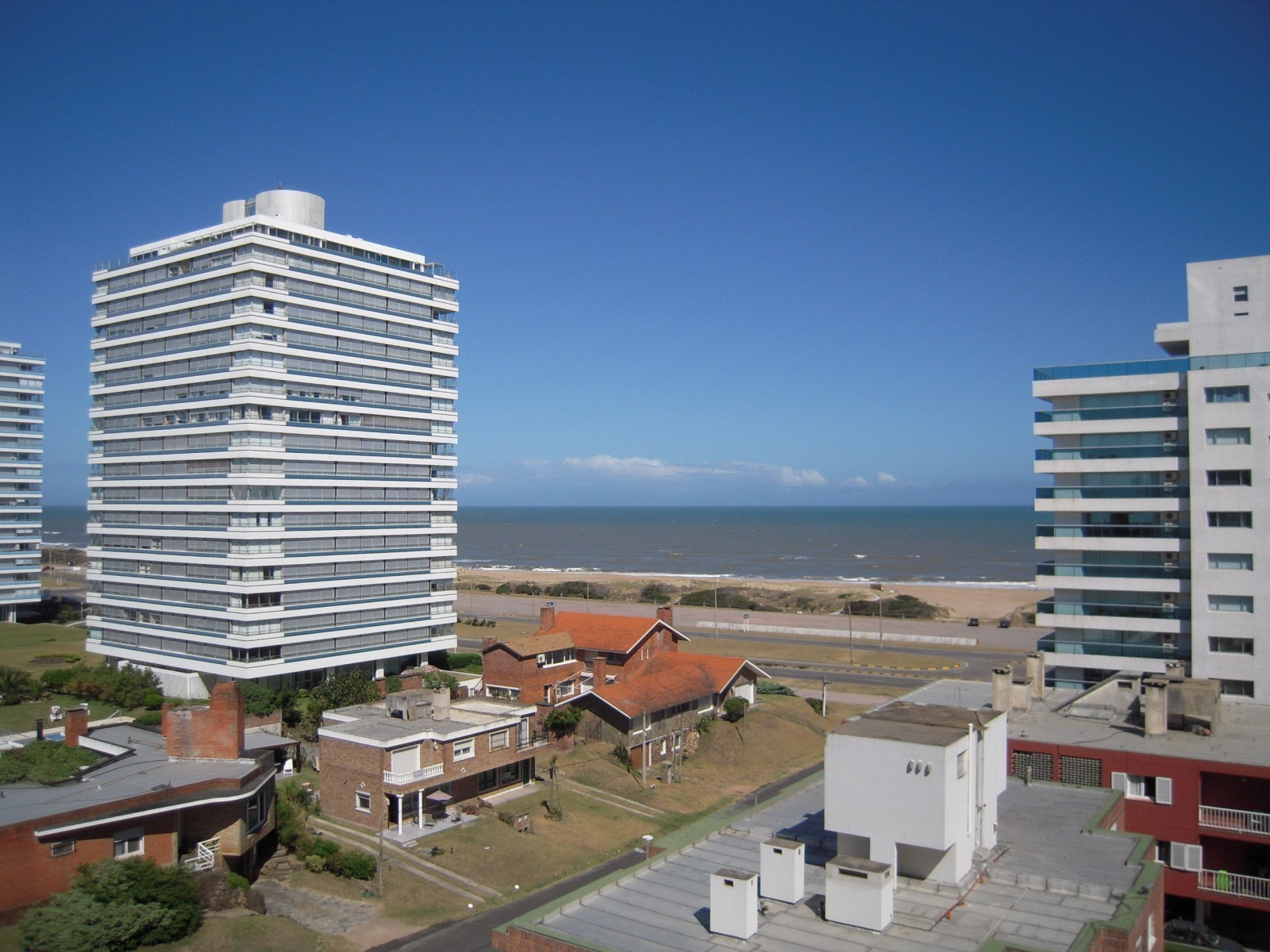 Muy lindo departamento en torre de categoría